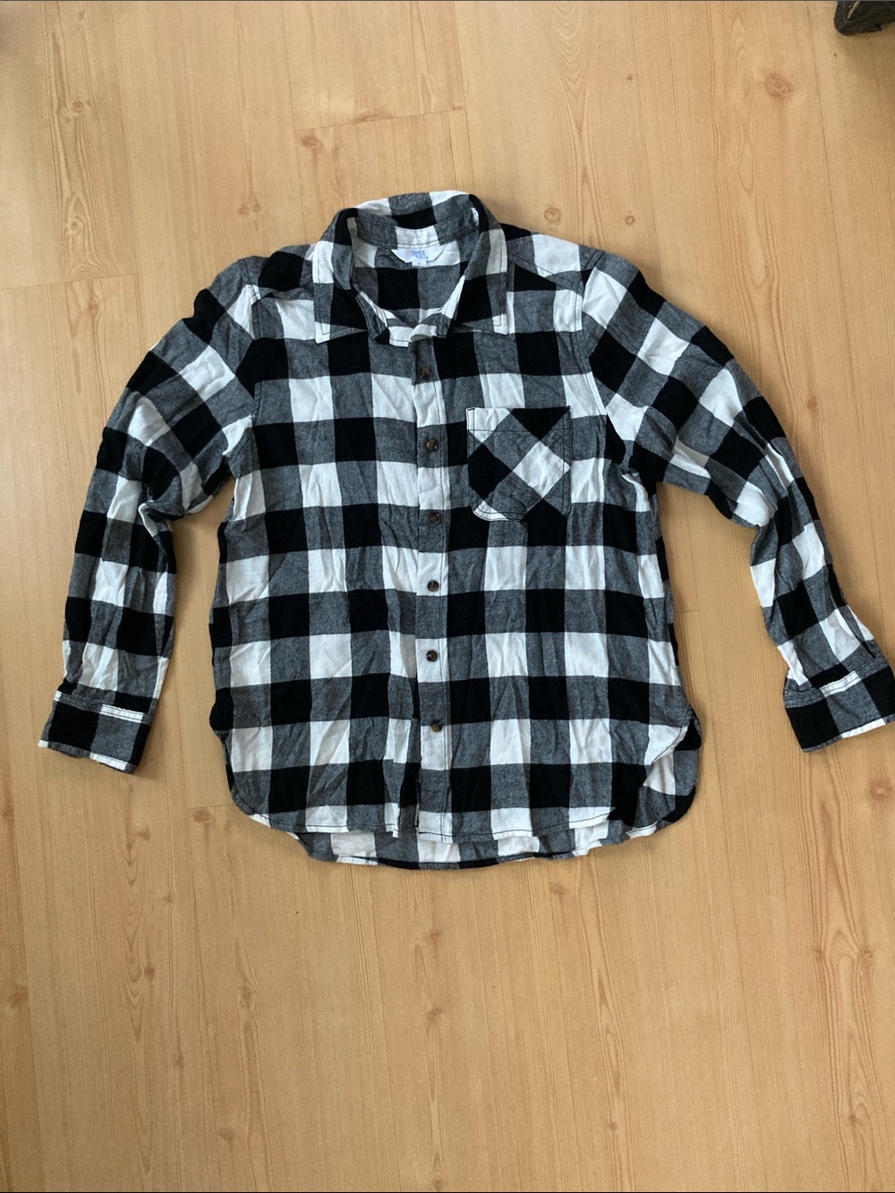 Time and Tru Black and White Buffalo Check Button-Down Shirt